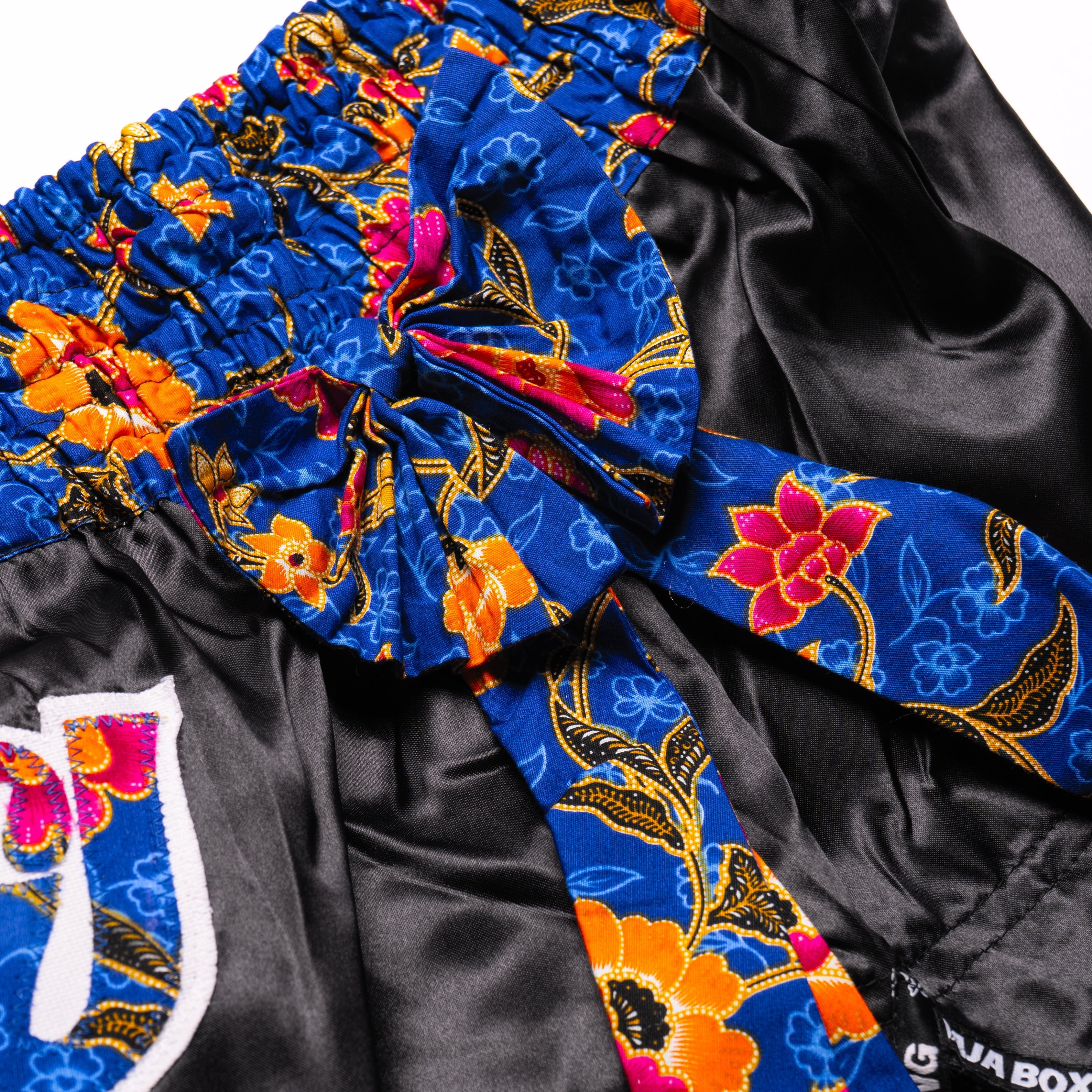 Raja Muay Thai Shorts - Bow - FightstorePro